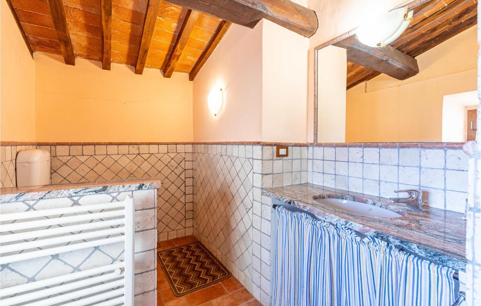 Awesome Home In Marliana With Kitchenette Exteriér fotografie